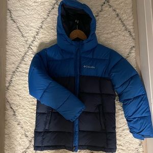Boys size M (10/12) Columbia hooded winter jacket